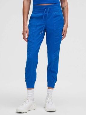 Lululemon Dance Studio Mid-Rise Jogger
7/8 Length